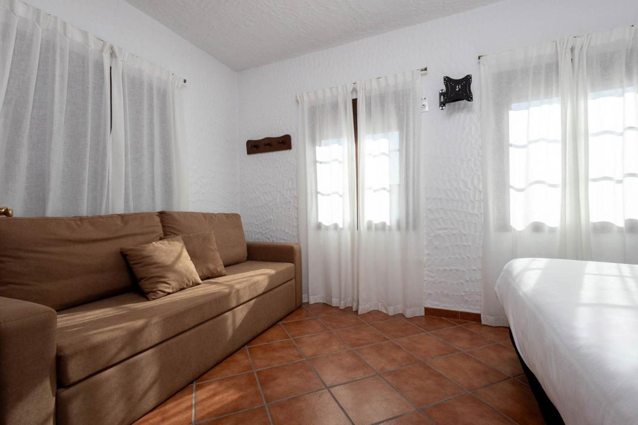 Tugasa Hotel Y Casas Rurales La Posada Villaluenga Del Rosario Eksteriør billede