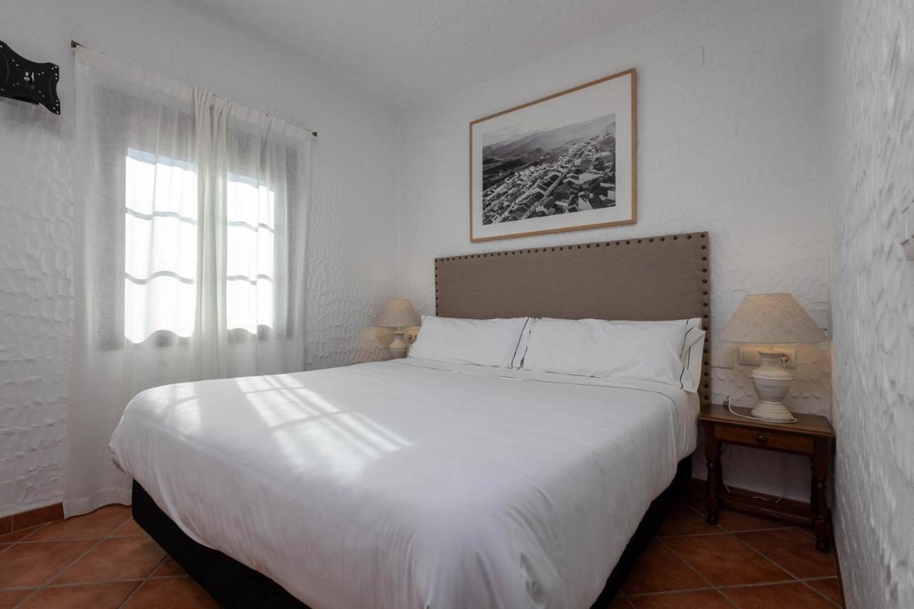 Tugasa Hotel Y Casas Rurales La Posada Villaluenga Del Rosario Eksteriør billede