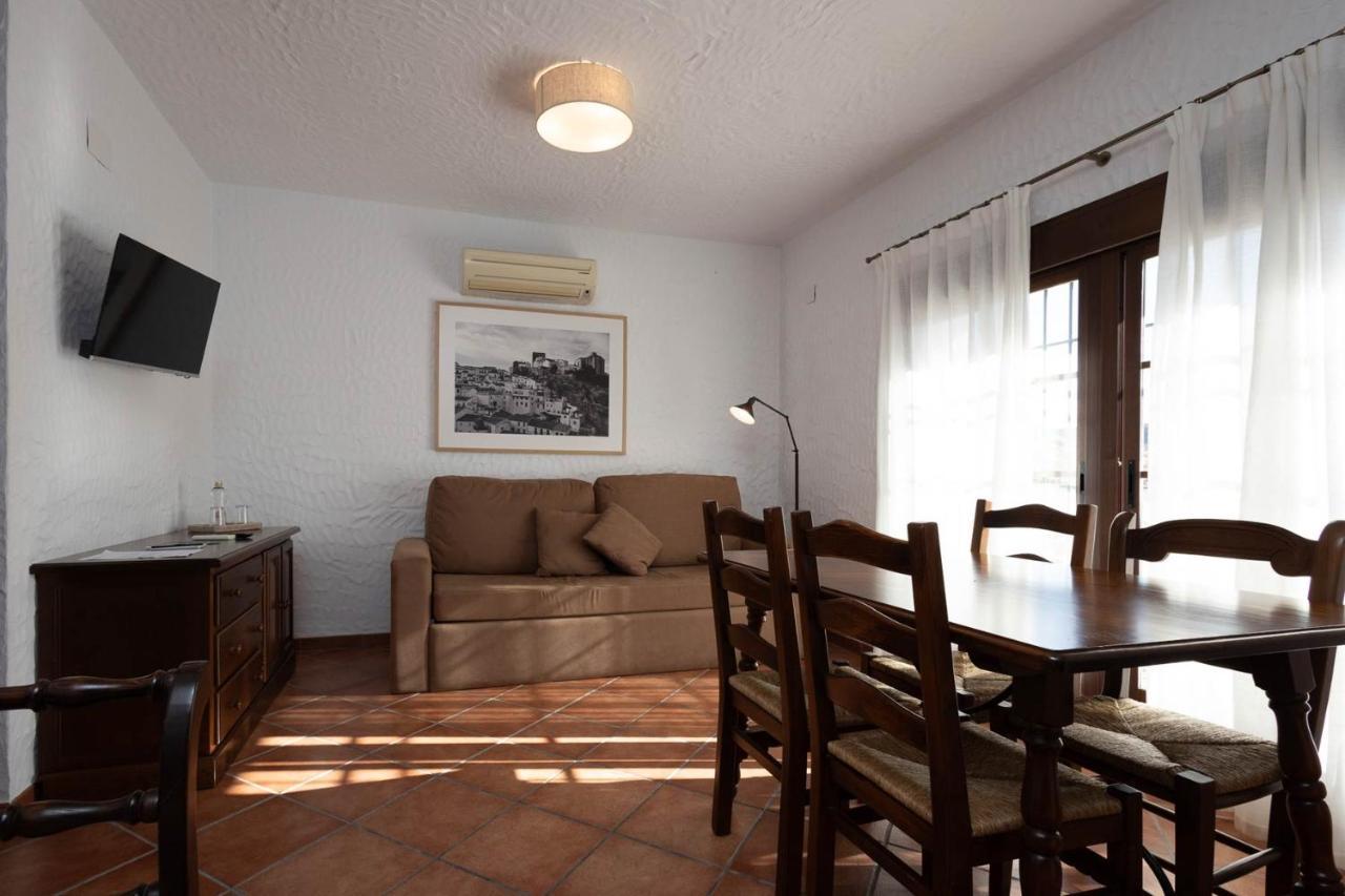 Tugasa Hotel Y Casas Rurales La Posada Villaluenga Del Rosario Eksteriør billede