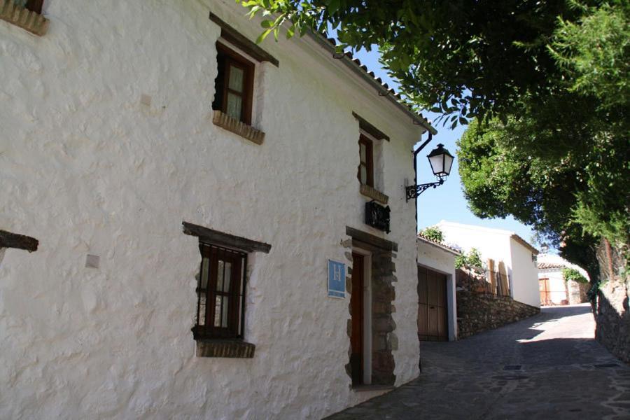 Tugasa Hotel Y Casas Rurales La Posada Villaluenga Del Rosario Eksteriør billede