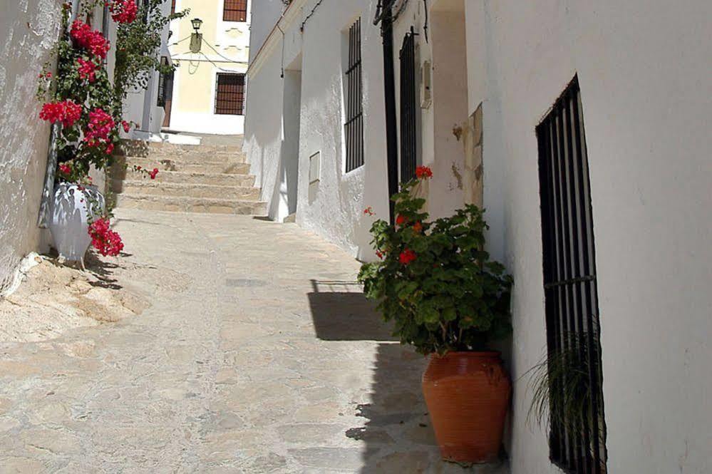 Tugasa Hotel Y Casas Rurales La Posada Villaluenga Del Rosario Eksteriør billede
