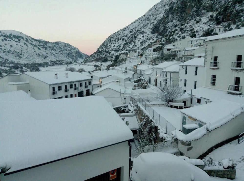 Tugasa Hotel Y Casas Rurales La Posada Villaluenga Del Rosario Eksteriør billede