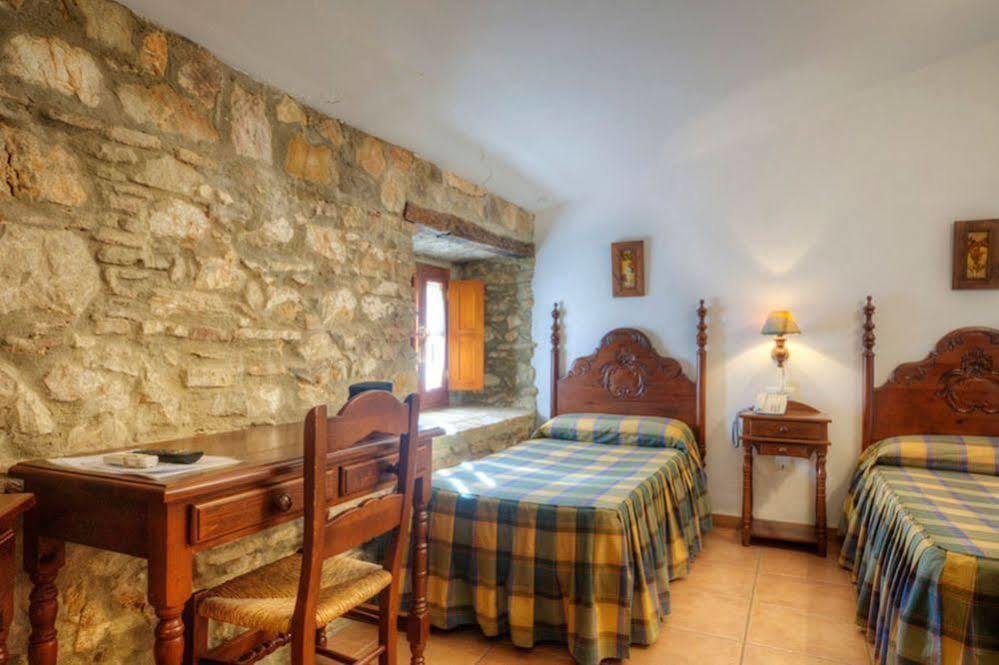 Tugasa Hotel Y Casas Rurales La Posada Villaluenga Del Rosario Eksteriør billede